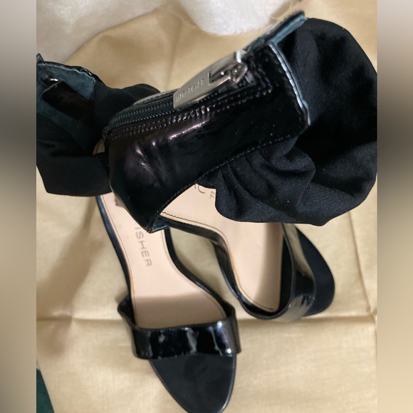 Women's MARC FISHER Ankle Wrap Open Toe Heels NWT - Picture 5 of 8